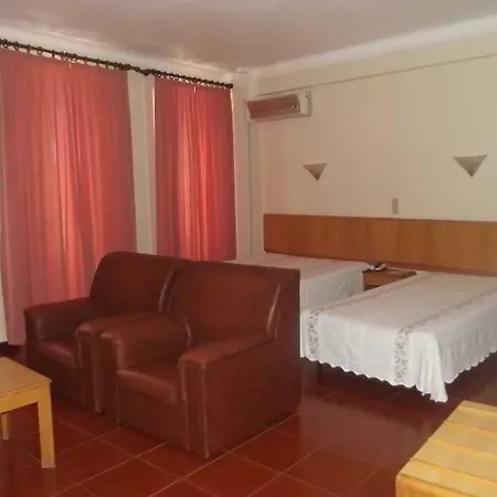 Ilha Hotel 2*