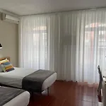 מלון Ilha 2*