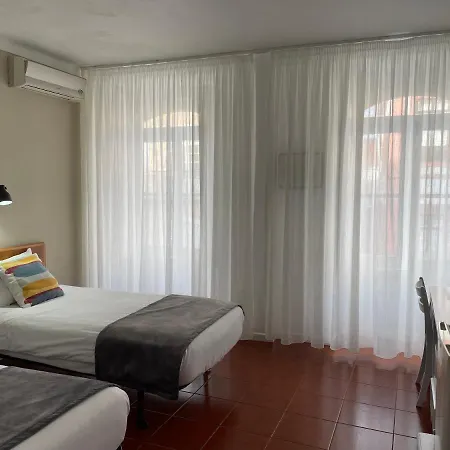 Hotel Ilha 2*