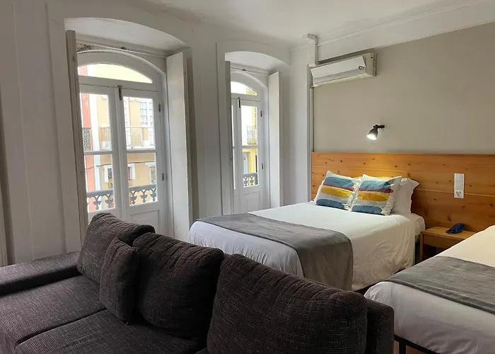 Ilha アングラ・ド・エロイーズモ