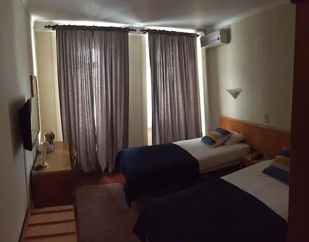 Ilha アングラ・ド・エロイーズモ